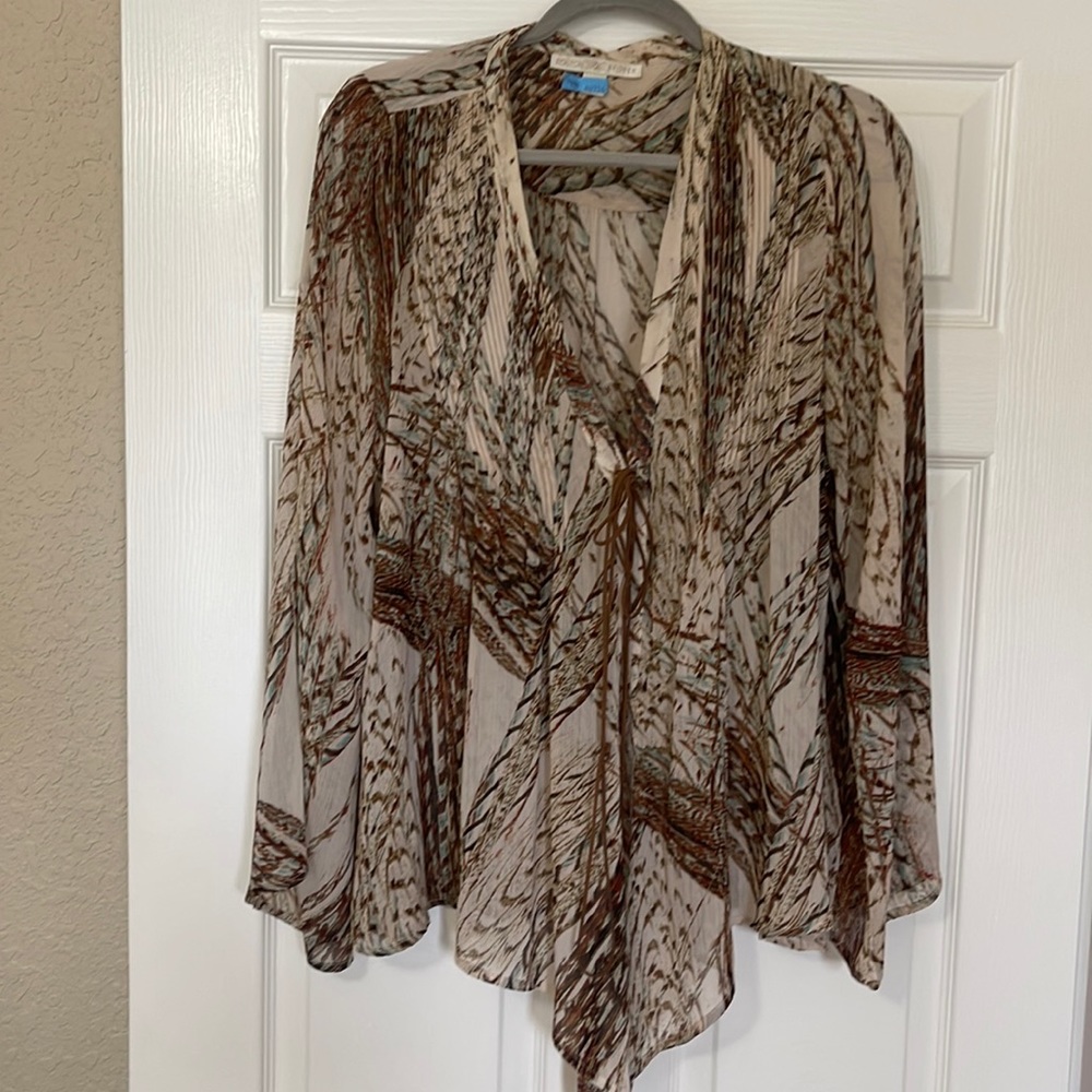 Pheasant style flowy shirt with leather tie size 10
